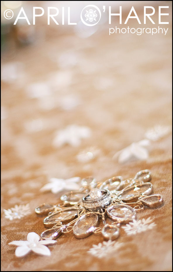 Table Snowflake with the wedding rings