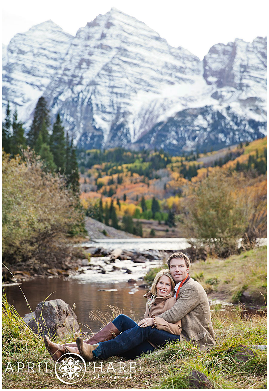 Gorgeous Fall Color Maroon Bells Engagement Photos