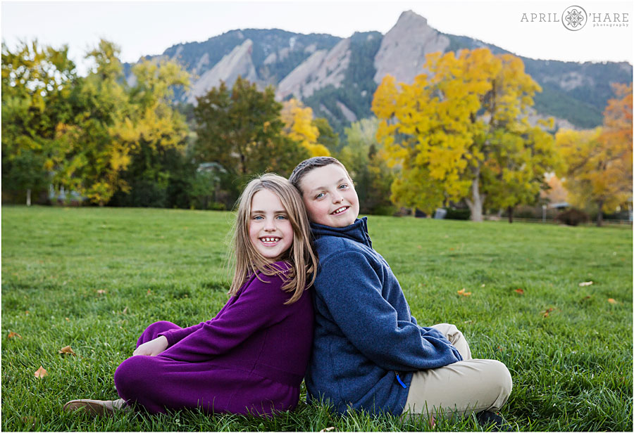 Sibling picture at Fall Color Chautauqua Park Family Photos