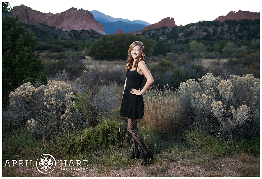 Garden of the Gods senior pictures at dusk during fall
