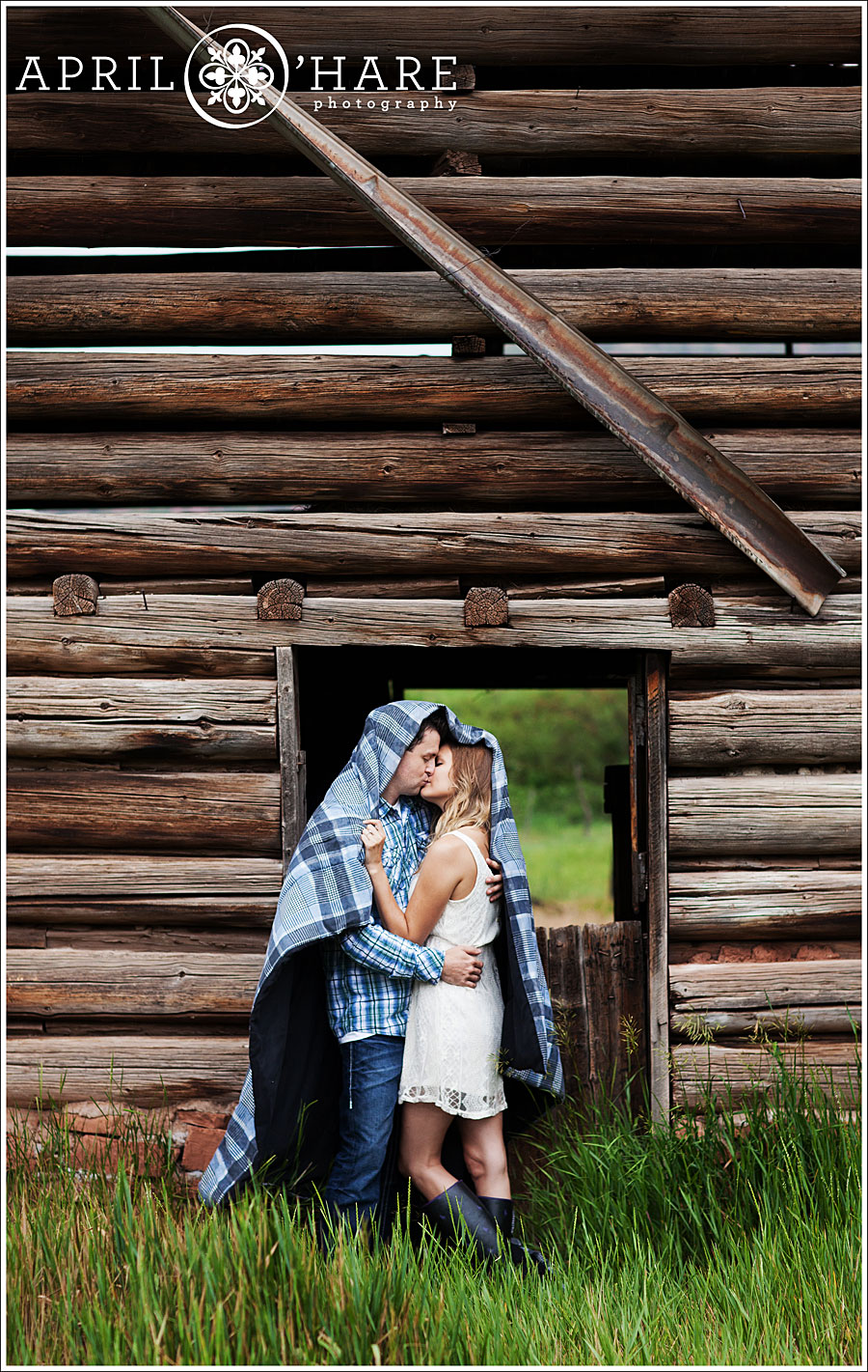 Cuddly romantic Sylvan Lake State Park Engagement Photos with old barn