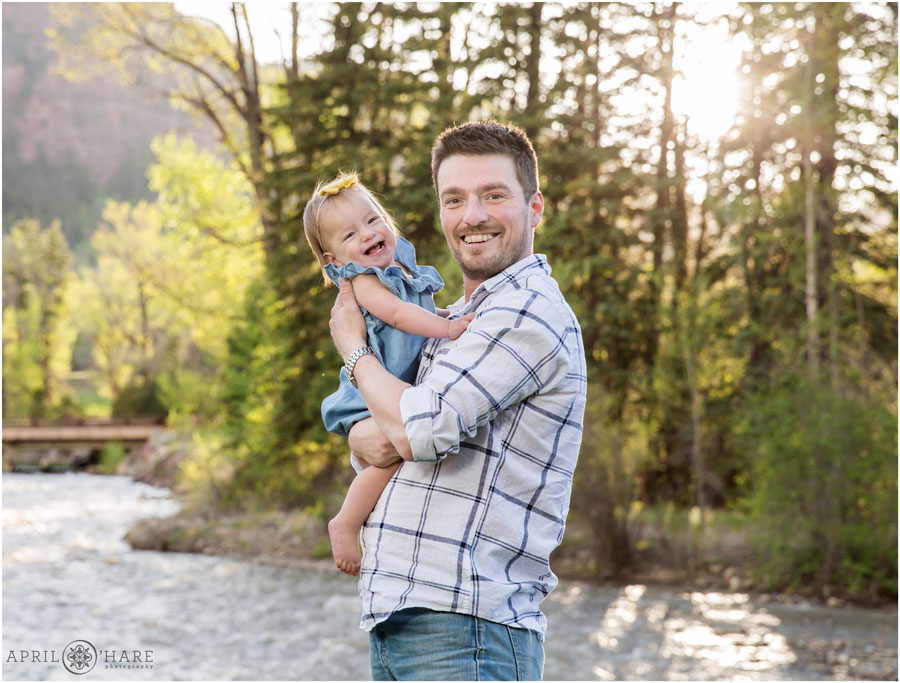 Redstone Family Photos with Crystal River Backdrop