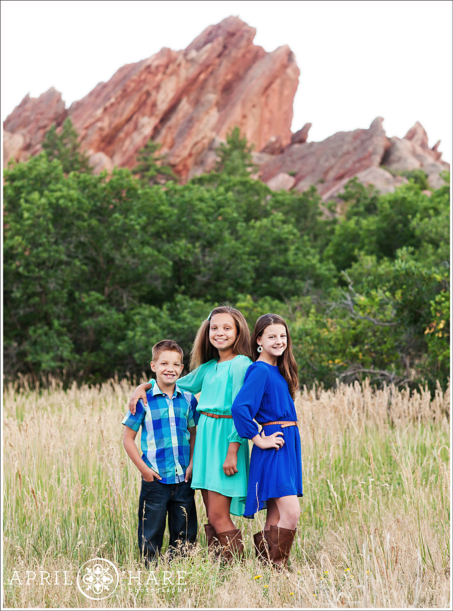 Roxborough State Park Family Photos with Kids wearing Teal and Blue