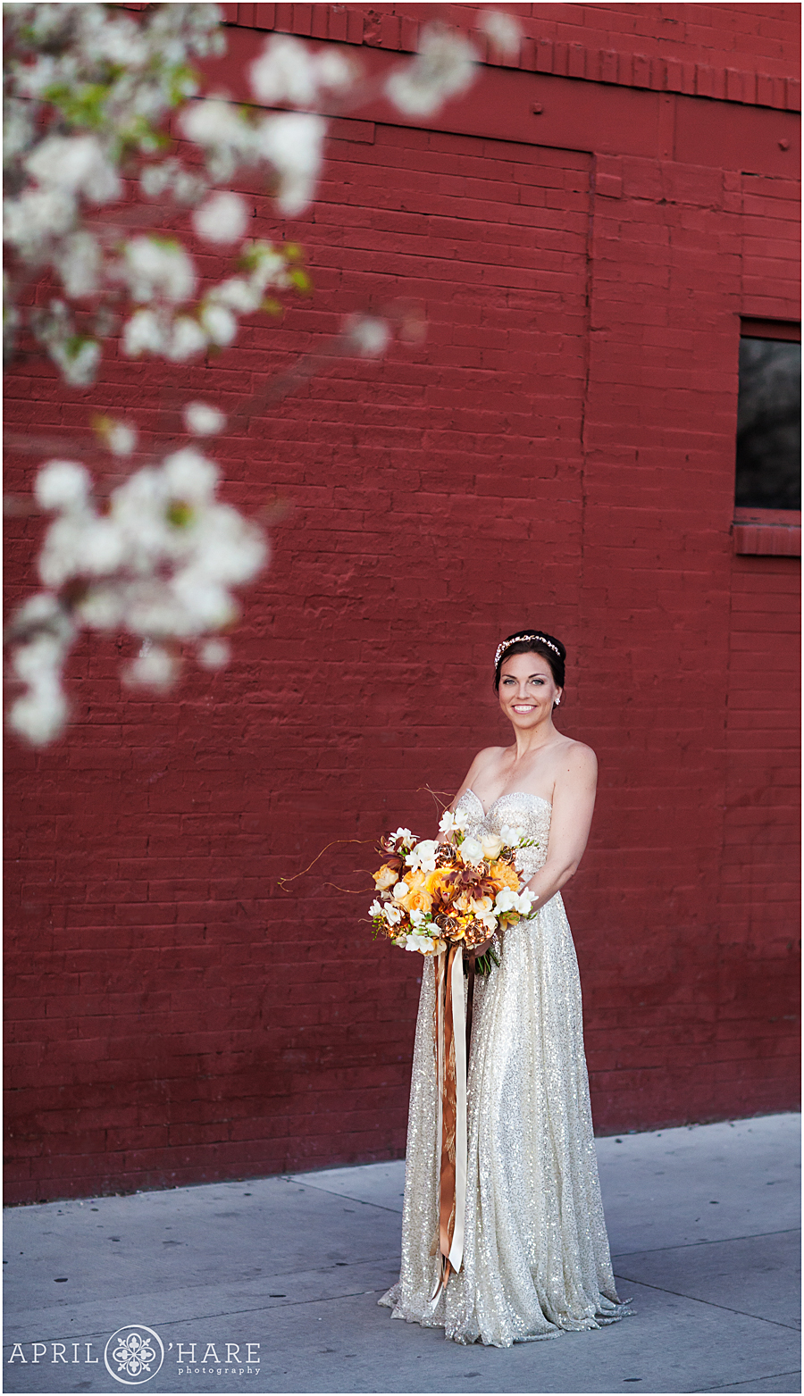 Sparkly wedding styled shoot with Gold Wedding Inspiration