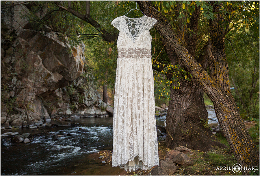 Pretty vintage style lace dress for a Colorado Boho Wedding