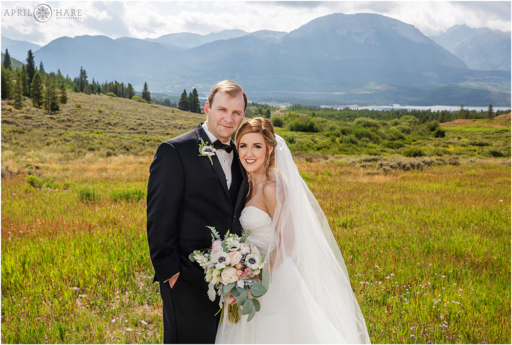 Beautiful classic wedding portrait with Buffalo Mountain Backdrop
