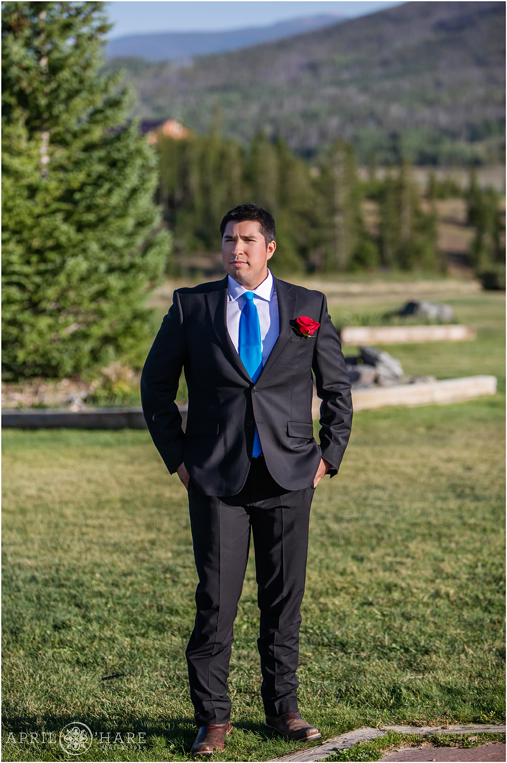 Groom sees his bride outdoor Colorado wedding at Snow Mountain Ranch