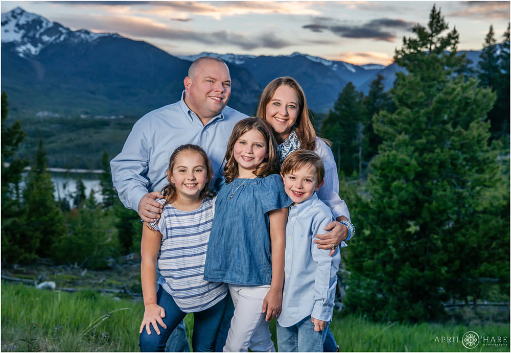 Gorgeous Sunset Photos from a Summit County Family Photography Session at Sapphire Point