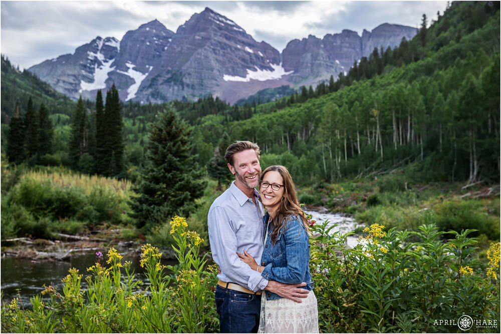 Beautiful Maroon Bells Backdrop at a Colorado Family Vacation Session in Aspen