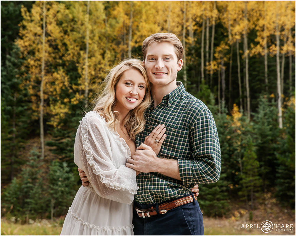 Pretty Colorado Fall Color Engagement Portraits
