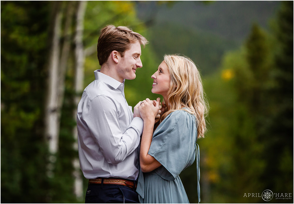 Romantic Colorado Engagement Photography at the beginning of fall color season