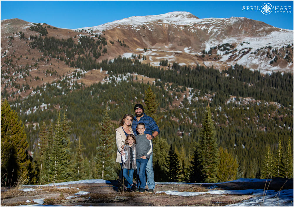 Vail Family Photos with mountain views on Shrine Pass during winter