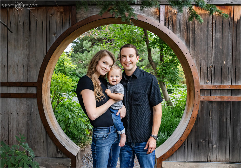 Sweet Denver Botanic Gardens Family Photos in front of the Japanese inspired Circle Gate