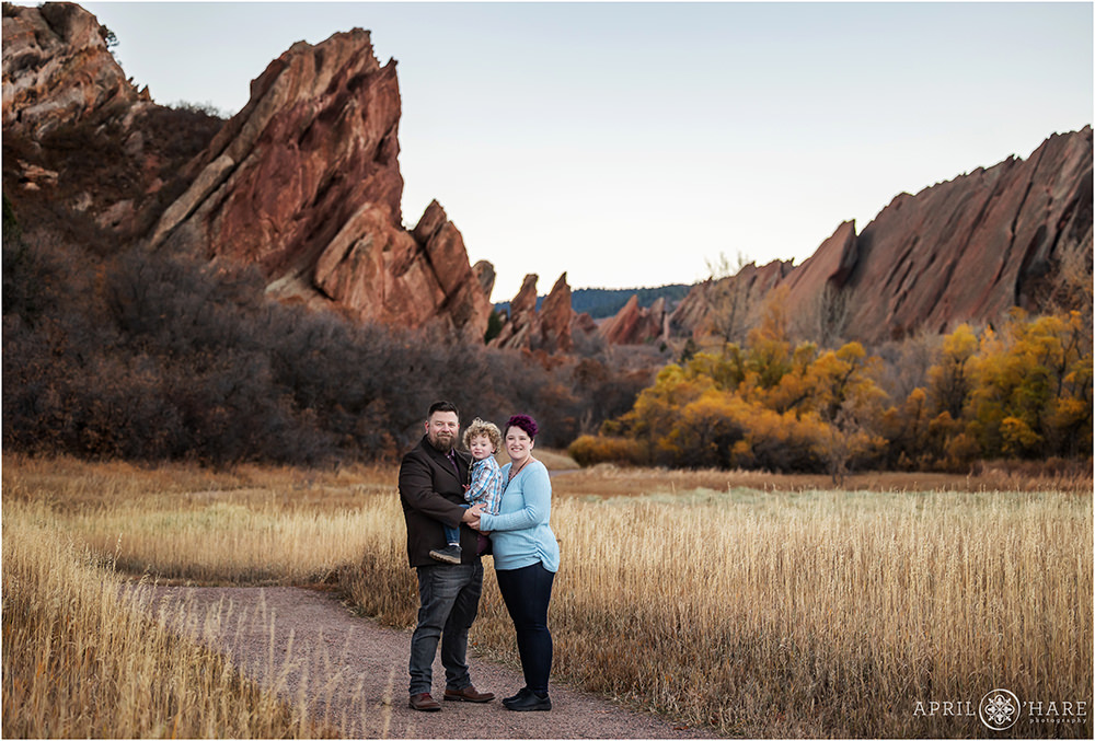 Pretty Fall Color Red Rock Backdrop for a family of 3 at Roxborough State Park