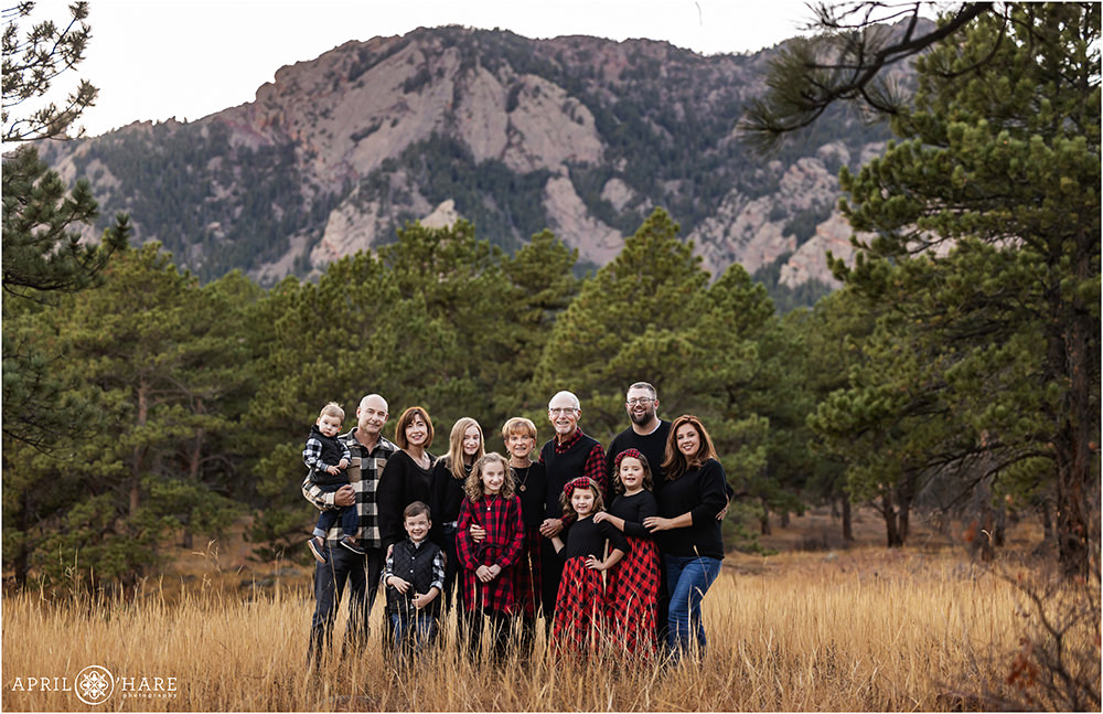 A beautiful extended family portrait at Shanahan Ridge Trailhead in Boulder Colorado
