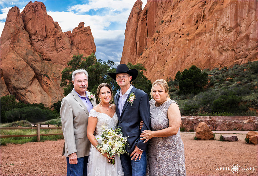 Family portraits at Garden of the Gods at a summer wedding at Jaycee Plaza in Colorado Springs CO
