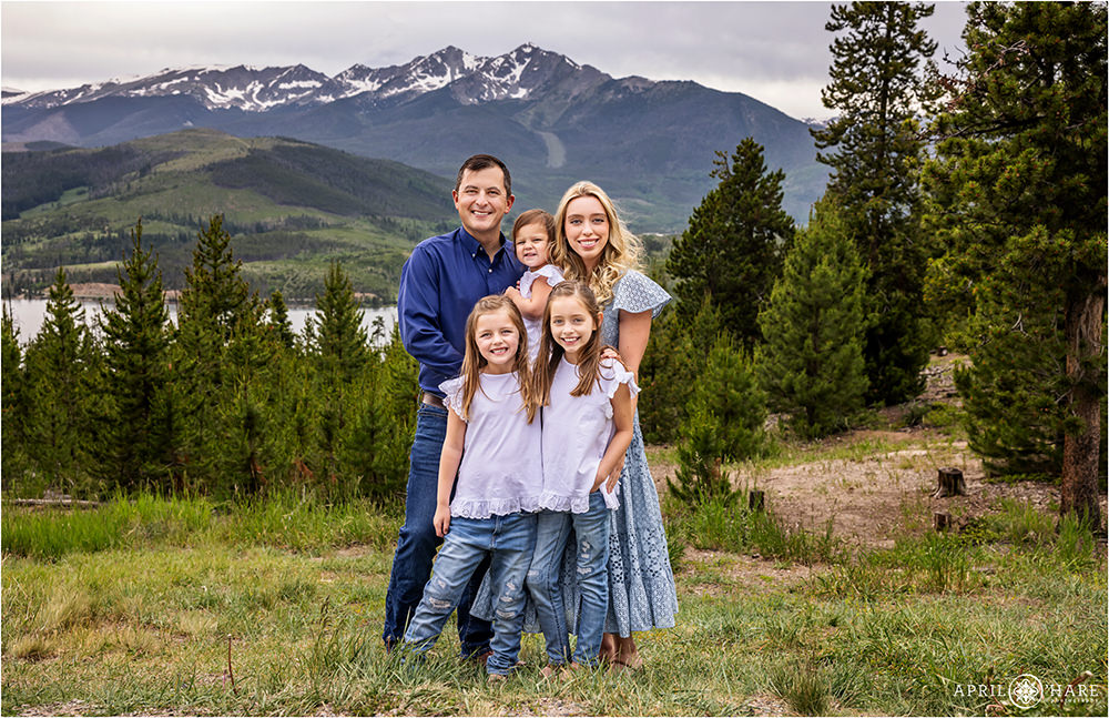 Beautiful family portrait with a mountain backdrop at Sapphire Point in Colorado