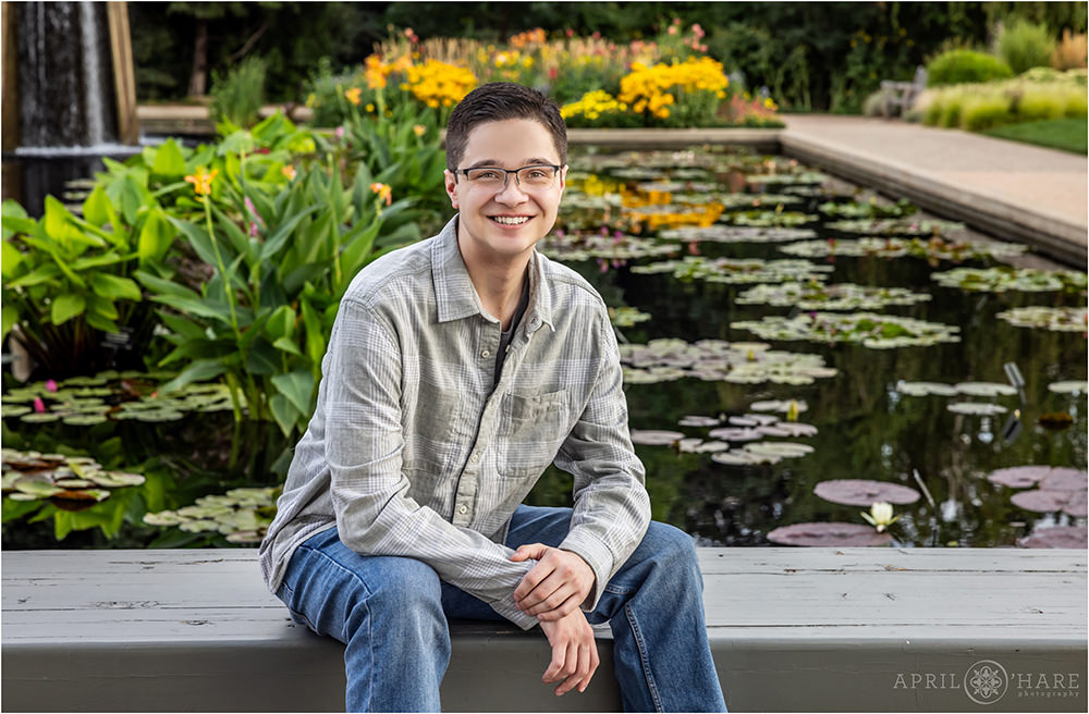 Waterlily garden backdrop for a high school senior photoshoot at Denver Botanic Gardens