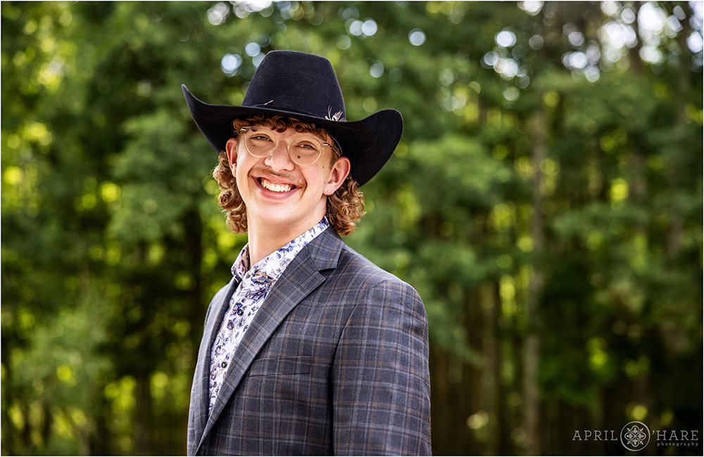 High school senior yearbook photoshoot with aspen tree backdrop in Frisco, Colorado